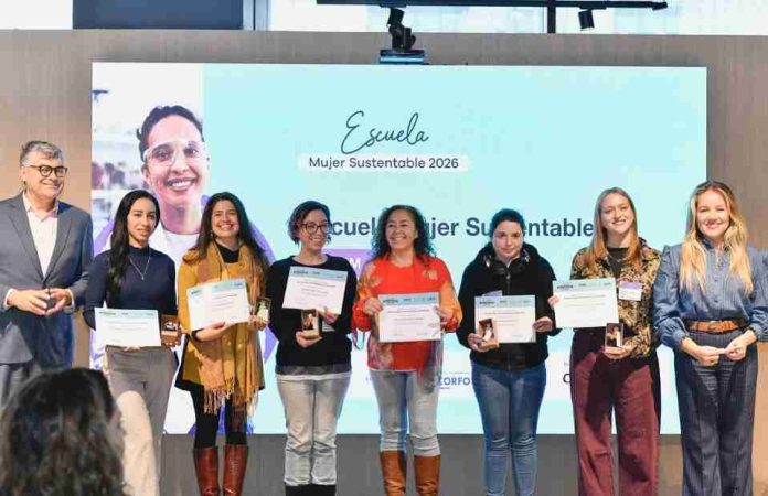 “Escuela Mujer Sustentable STEM 2026” gradúa a nueva generación de mujeres en áreas estratégicas para el futuro