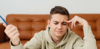Expertos alertan por pérdida de pensamiento crítico en niños y adolescentes