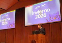 FEN abre su Escuela de Desarrollo de Invierno 2026 con clase magistral del Decano De Gregorio
