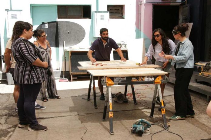 Independencia Ciudadana impulsa la recuperación de los oficios con nueva versión de su Taller Intensivo de Carpintería