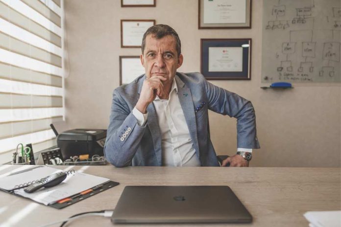“LIDERAR DESDE LA EXPERIENCIA”, UN TESTIMONIO DE VIDA Y CONSEJOS CLAVE PARA LAS ORGANIZACIONES EN TIEMPOS DE CAMBIO