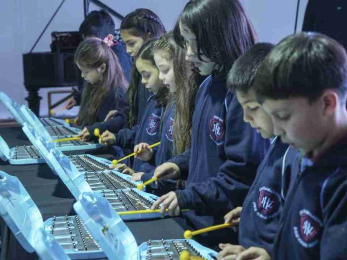 La lectura como motor de cambio: Fundación FEIZH lanza programa de fomento lector para estudiantes de La Pintana 