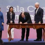Ministro Rau participa de firma de las indicaciones al proyecto de Sala Cuna Universal Ministro Rau participa de firma de las indicaciones al proyecto de Sala Cuna Universal