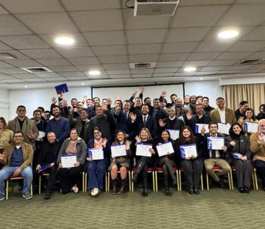Proyecto CLETS del Ministerio de Medio Ambiente y AIEP concluyen exitosos cursos gratuitos de capacitación en electromovilidad en todo Chile