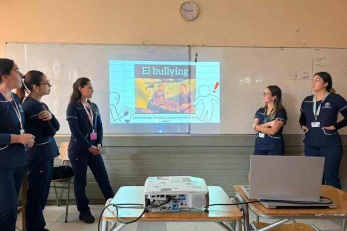 Proyecto interdisciplinario USS fortalece competencias para la vida en estudiantes de enseñanza media Proyecto interdisciplinario USS fortalece competencias para la vida en estudiantes de enseñanza media