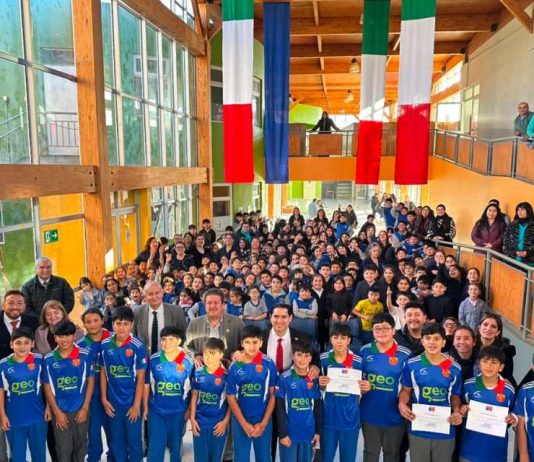 Secreduc reconoce a deportistas escolares tras exitosa gira a Italia