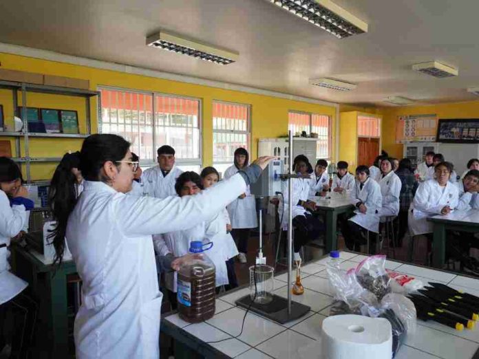UCN impulsa transferencia tecnológica en establecimiento técnico de Ovalle