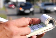 Atención micreros y automovilistas: ¿A qué multas se exponen por mojar a un peatón?