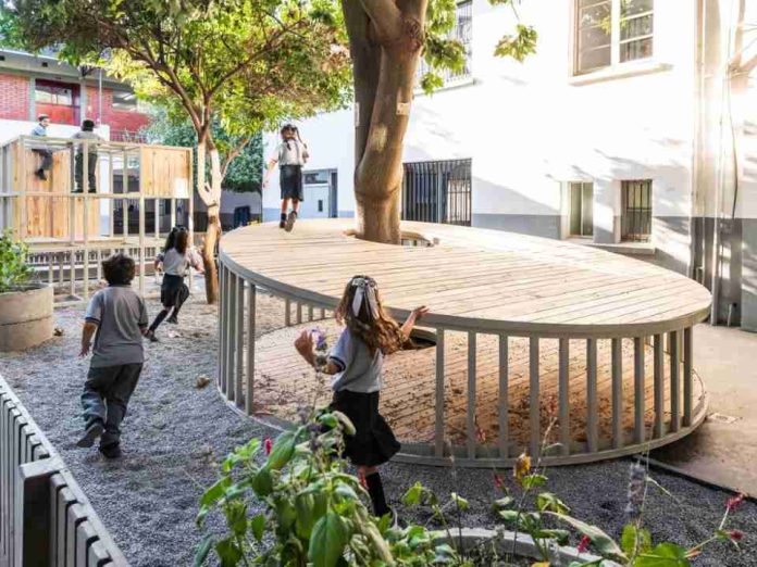 CEAS celebra 35 años con sólidos resultados académicos y más de 8 mil estudiantes en su red educativa. CEAS celebra 35 años con sólidos resultados académicos y más de 8 mil estudiantes en su red educativa.