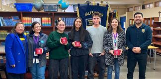Campaña estudiantil permite llevar más de 350 libros a comunidades educativas de Santiago Campaña estudiantil permite llevar más de 350 libros a comunidades educativas de Santiago