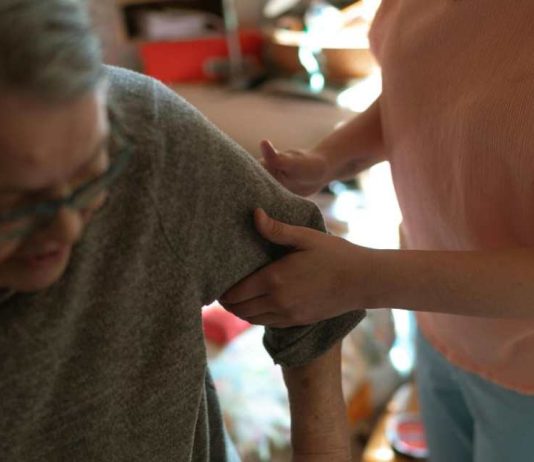Chile envejece: ¿por qué cuidar a las personas mayores requiere una nueva formación? Chile envejece ¿por qué cuidar a las personas mayores requiere una nueva formación