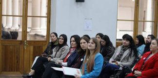 Comunicado Prensa Seminario Escuelas Valientes: una propuesta integral para el abordaje de la violencia escolar. Comunicado Prensa Seminario Escuelas Valientes: una propuesta integral para el abordaje de la violencia escolar.