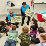 Exitosa iniciativa intergeneracional en Chile: adultos mayores lideraron talleres de lectura para niños durante las vacaciones de invierno