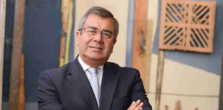 Exrector de la UTalca recibe el Reconocimiento CRUCH 2026 Exrector de la UTalca recibe el Reconocimiento CRUCH 2026