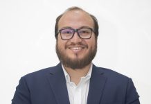 Columna de opinión | Dignidad de datos: el trabajo invisible detrás de la inteligencia artificial Jorge Serrano Académico investigador Facultad de Ingeniería y Negocios Universidad de Las Américas