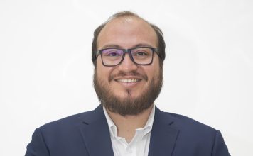 Columna de opinión | Dignidad de datos: el trabajo invisible detrás de la inteligencia artificial Jorge Serrano Académico investigador Facultad de Ingeniería y Negocios Universidad de Las Américas