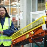 MINERÍA EN EL METAVERSO: LA INNOVADORA EXPERIENCIA CON LA QUE APRENDEN LOS ESTUDIANTES DE DUOC UC MINERÍA EN EL METAVERSO: LA INNOVADORA EXPERIENCIA CON LA QUE APRENDEN LOS ESTUDIANTES DE DUOC UC