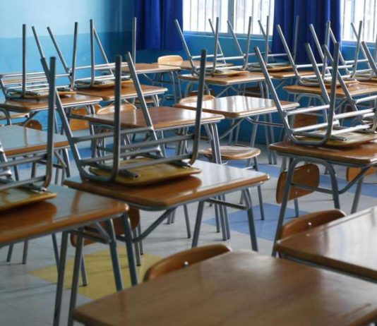 Suspenden clases en comunas de cuatro regiones para este viernes por sistema frontal Ministerio de Educación, suspensión de clases