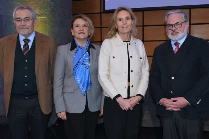 UCT instala en Santiago una mirada regional sobre los desafíos de la educación superior