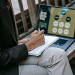¿Estudiar una maestría online en España sin salir de casa? Una de estas 200 becas puede ser tuya