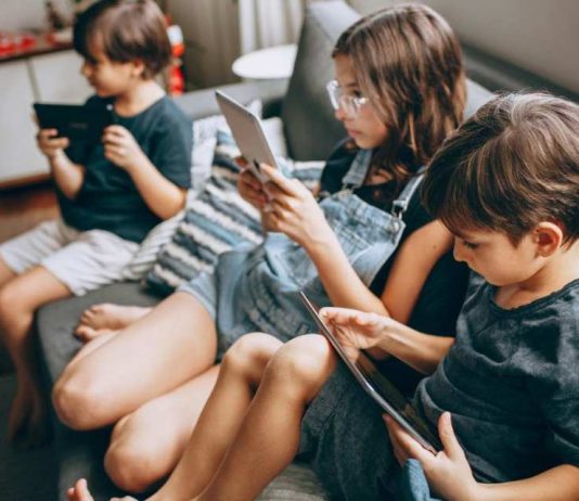 ¿Por qué Chile quiere limitar el acceso de menores de 16 años a las redes sociales?