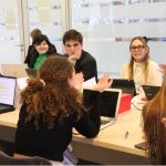 300 estudiantes de 30 colegios de RM debatirán en inglés sobre desafíos globales