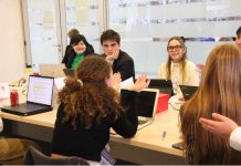 300 estudiantes de 30 colegios de RM debatirán en inglés sobre desafíos globales