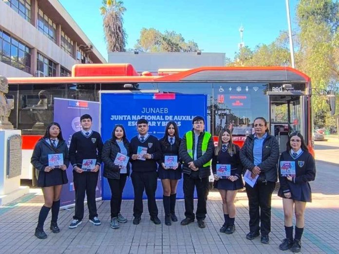 Atacama | Autoridades de Atacama impulsan campaña “Súbete al Buen Trato” para promover el respeto entre estudiantes y conductores del transporte público