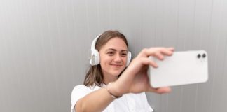 El nuevo filtro laboral en Chile: por qué cada vez más empresas piden videos en inglés y cómo prepararse para destacar