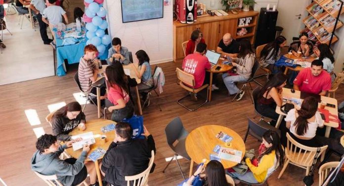 Este fin de semana llega Globalízate a Santiago y regiones nivel de inglés, destinos favoritos y todo lo que ofrecerá la feria Este fin de semana llega Globalízate a Santiago y regiones: nivel de inglés, destinos favoritos y todo lo que ofrecerá la feria