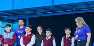 Estudiantes de Antofagasta reciben por primera vez donaciones del programa Operation Warm que FedEx lleva adelante junto a Desafío Levantemos Chile