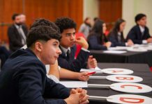Estudiantes del Colegio Salesiano clasifican a la final de las Olimpiadas de Educación Financiera que se efectuará en el Banco Central Estudiantes del Colegio Salesiano clasifican a la final de las Olimpiadas de Educación Financiera que se efectuará en el Banco Central