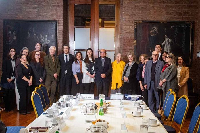 HUMANIDADES CTCI Consejo CTCI convocó a humanistas y filósofos a una reflexión profunda a nivel país para custodiar lo humano en la transformación