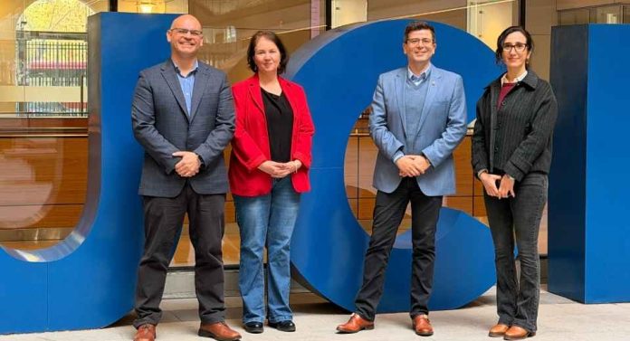 IECIAE de la Universidad de Chile y Asimov Consultores sellan alianza para escalar innovaciones educativas con IA IE/CIAE de la Universidad de Chile y Asimov Consultores sellan alianza para escalar innovaciones educativas con IA