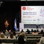 José Weinstein de la Facultad de Educación de la Universidad Diego Portales de Chile, participó del XVII Foro Latinoamericano de Educación José Weinstein de la Facultad de Educación de la Universidad Diego Portales de Chile, participó del XVII Foro Latinoamericano de Educación
