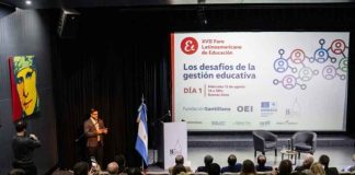 José Weinstein de la Facultad de Educación de la Universidad Diego Portales de Chile, participó del XVII Foro Latinoamericano de Educación José Weinstein de la Facultad de Educación de la Universidad Diego Portales de Chile, participó del XVII Foro Latinoamericano de Educación