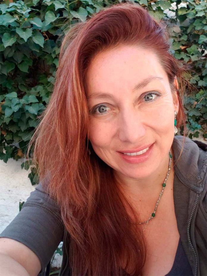 Karen Pastene, Rectora de John John High School Columna de opinión | Una reflexión sobre salud mental, adolescencia y la urgencia de mirarnos como país