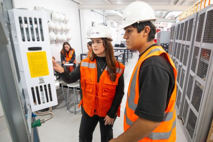 Las mujeres ya dominan la matrícula técnico-profesional, pero menos del 30% elige carreras STEM