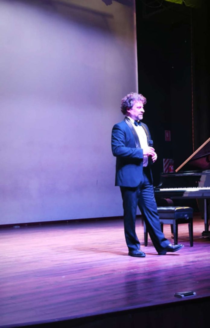 Pianista español José Luis Nieto ofrecerá concierto gratuito en el Liceo Experimental Artístico de Antofagasta Pianista español José Luis Nieto ofrecerá concierto gratuito en el Liceo Experimental Artístico de Antofagasta