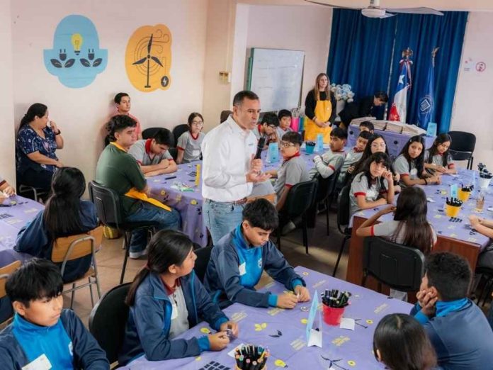 Reportaje Alianza entre World Energy Council Chile, Redinter y la UAI llevó el programa Kids in Energy a Arica y Pozo Almonte Reportaje | Alianza entre World Energy Council Chile, Redinter y la UAI llevó el programa Kids in Energy a Arica y Pozo Almonte
