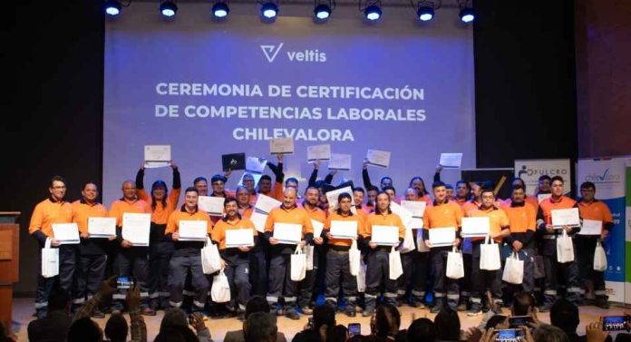 Trabajadores de Berliam reciben certificación laboral como herramienta para fortalecer empleabilidad y estándares técnicos Trabajadores de Berliam reciben certificación laboral como herramienta para fortalecer empleabilidad y estándares técnicos