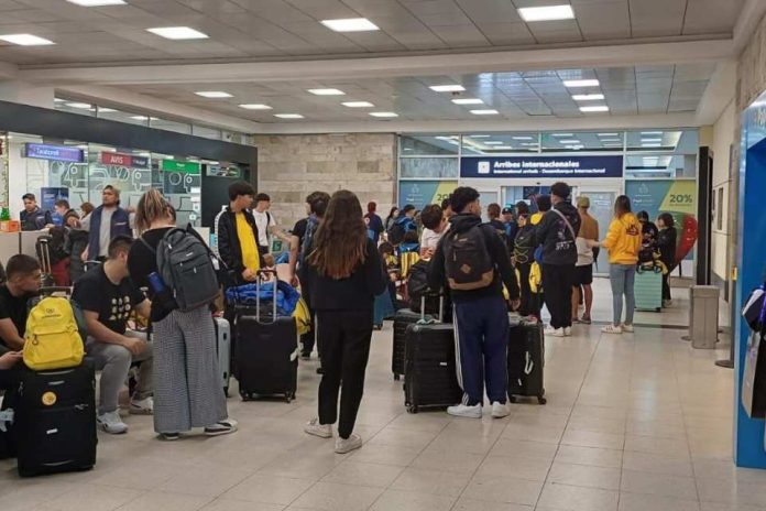 Vivencias Travel y JetSmart consolidan una alianza que transforma las giras de estudios desde las regiones Vivencias Travel y JetSmart consolidan una alianza que transforma las giras de estudios desde las regiones