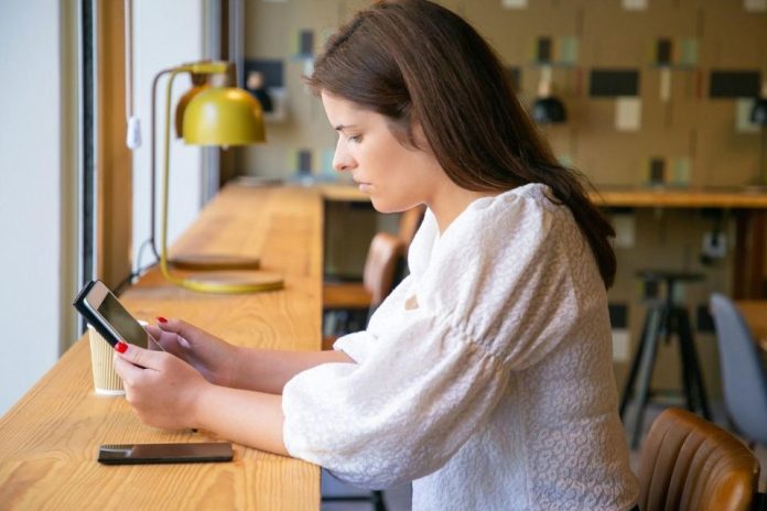 Los adolescentes chilenos encabezan el uso de redes sociales entre los países de la OCDE Los adolescentes chilenos encabezan el uso de redes sociales entre los países de la OCDE