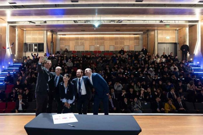 AWS Entrena Chile impactará a 300 mil personas a través de cursos gratuitos en inteligencia artificial y nube