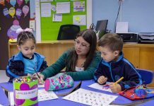 Chile lleva al debate internacional una respuesta colaborativa frente al ausentismo escolar