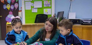 Chile lleva al debate internacional una respuesta colaborativa frente al ausentismo escolar Chile lleva al debate internacional una respuesta colaborativa frente al ausentismo escolar