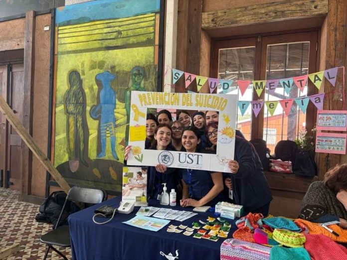 Estudiantes de Enfermería UST Los Ángeles participan en Mesa  Intersectorial Provincial de Personas Mayores en Santa Bárbara 