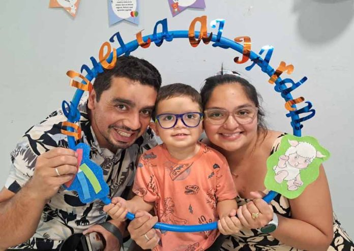 Gracias a su 96% de asistencia: niño de Chillán gana concurso y viajará a la NASA