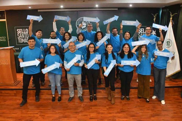 Instituto Profesional Santo Tomás se acredita por 7 años en Nivel de Excelencia Instituto Profesional Santo Tomás se acredita por 7 años en Nivel de Excelencia