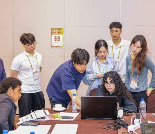 Jóvenes de la red de mentoría PROVOCA se entrenaron  en Corea para el desarrollo de emprendimientos sostenibles con impacto social